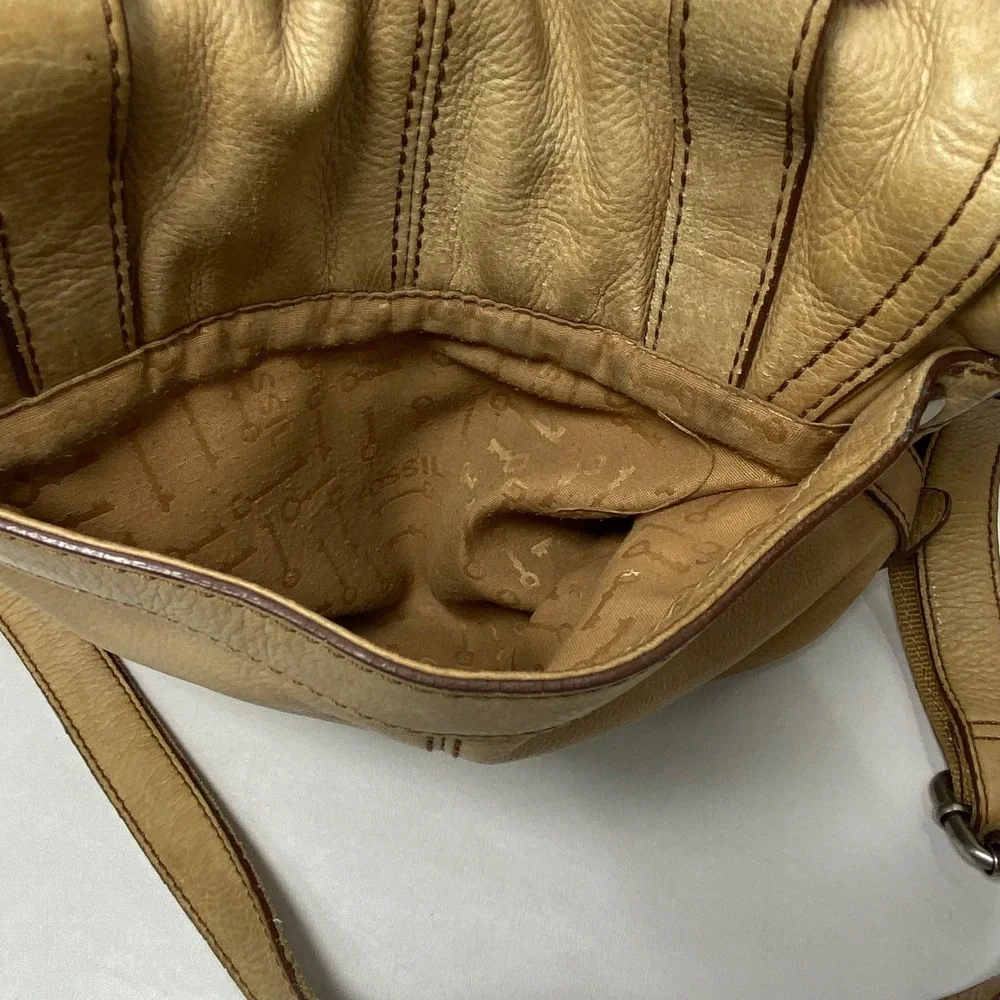 VTG Fossil Maddox Distressed Light Brown Leather Crossbody Messenger‎ Bag